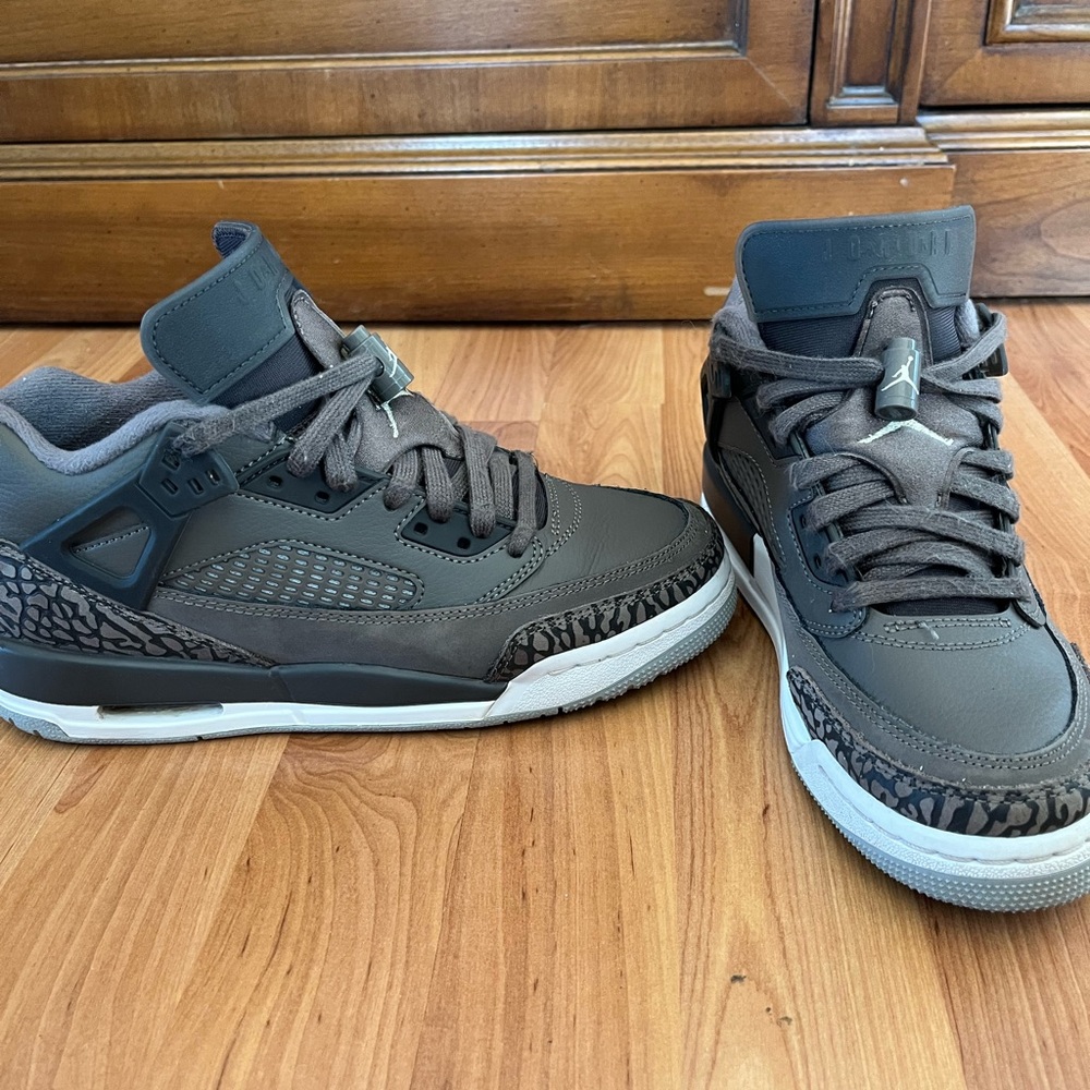 Jordan Boys 6Y amazing condition
